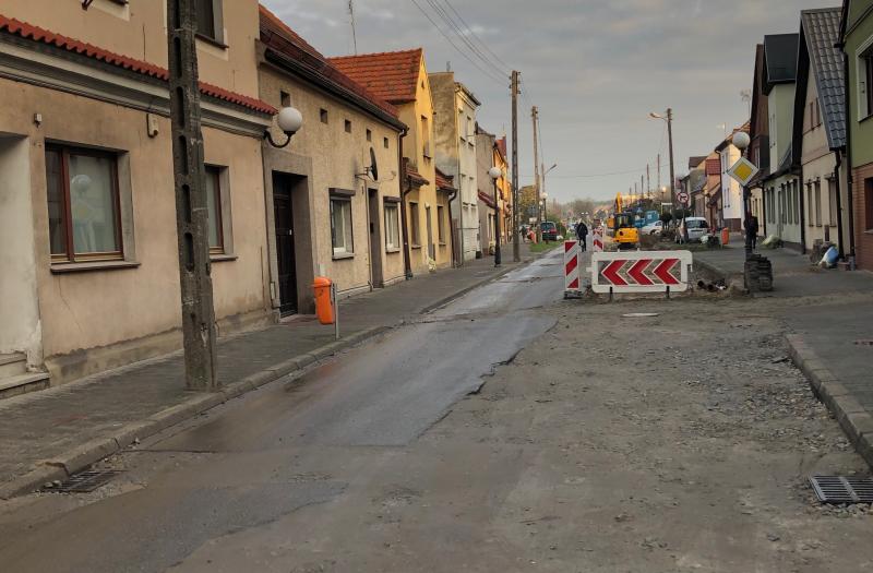 Na zdjęciu remontowana ulica Mickiewicza