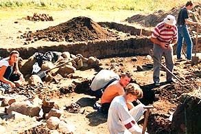 Wykopaliska archeologiczne w Zdunach prowadzone były w latach 1997  1998