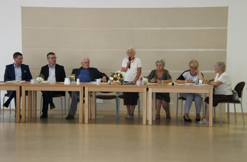 Na zdjęciu delegacja gminy Zduny oraz Zarząd Związku