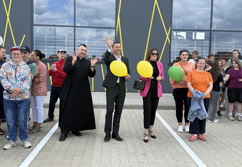 Burmistrz, Zastępca i proboszcz z balonami