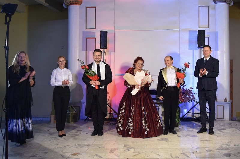 Burmistrz z artystami